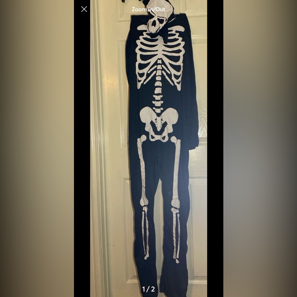 Skeleton costume